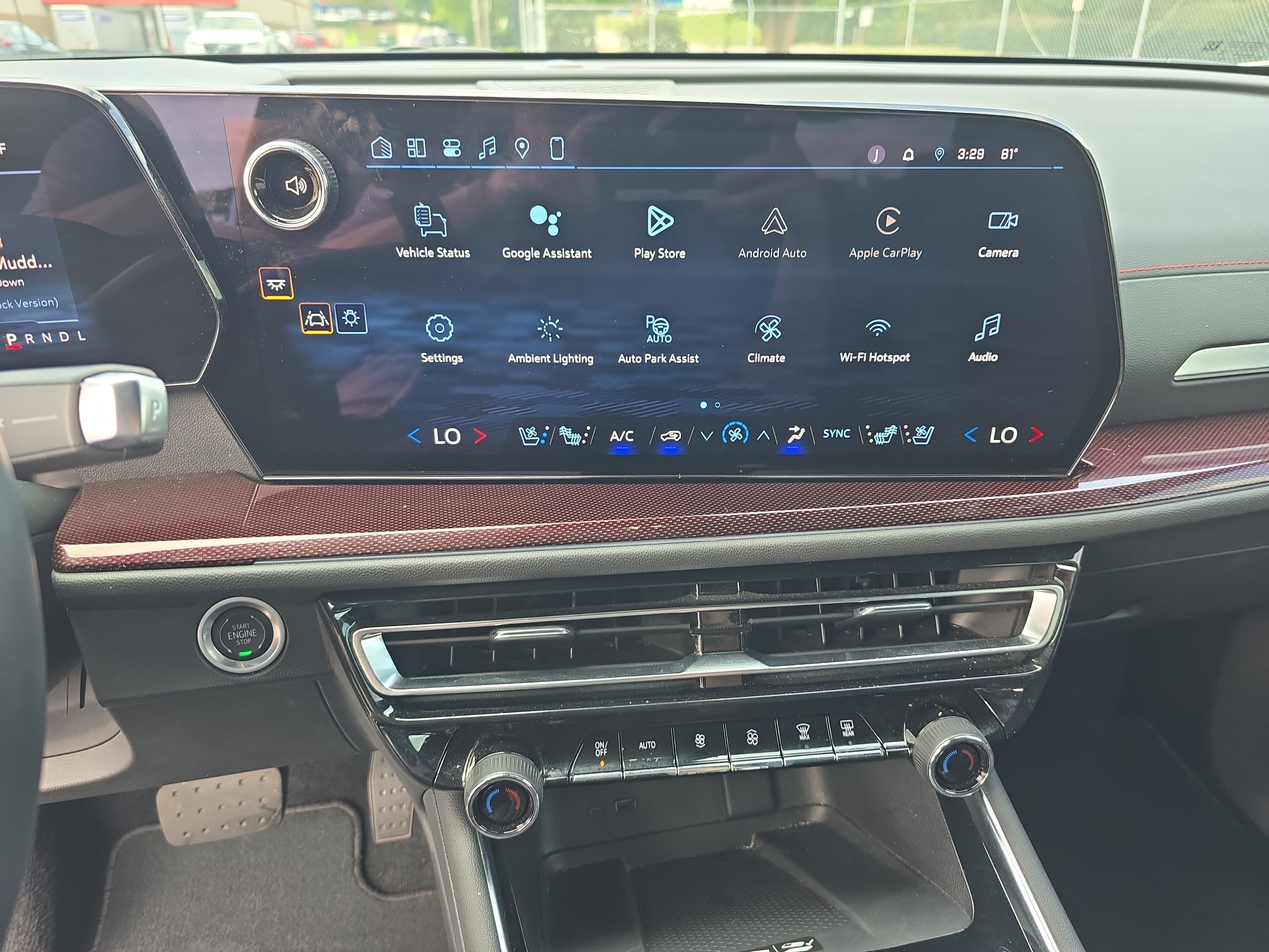 Used 2024 Chevrolet Traverse RS FWD image 21