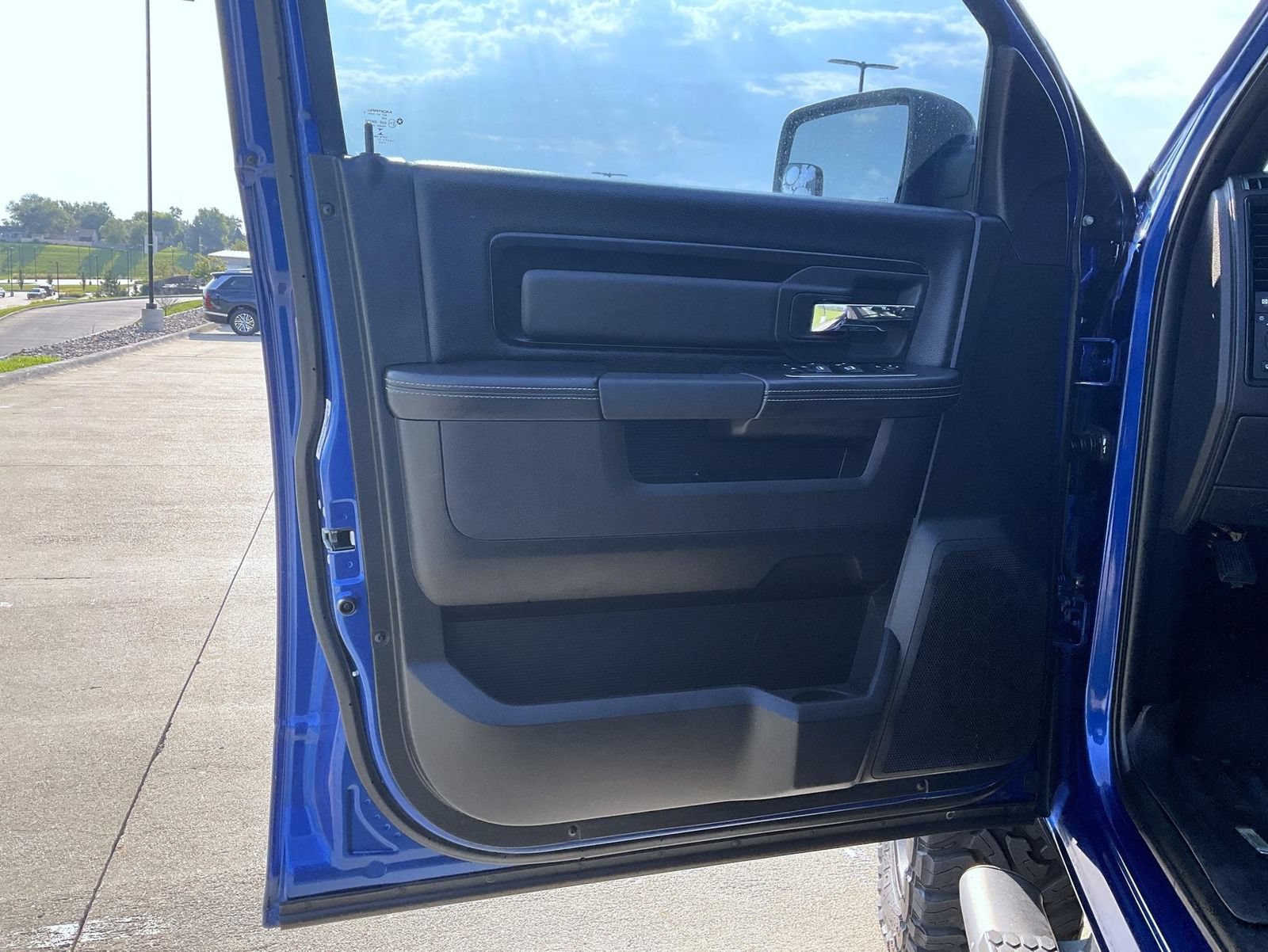 Used 2017 RAM 1500 Rebel w/ Luxury Group AWD/4WD image 10