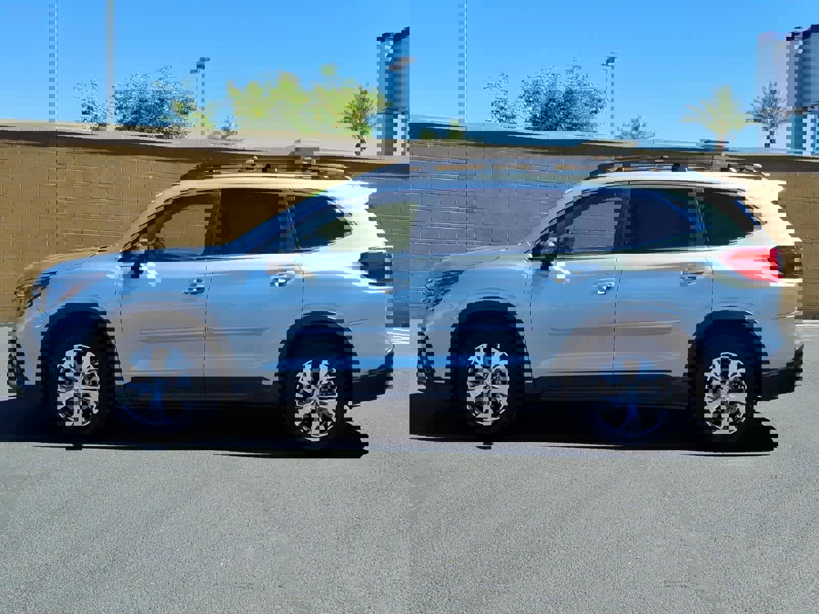 Certified 2023 Subaru Ascent Premium w/ Convenience Package image 4