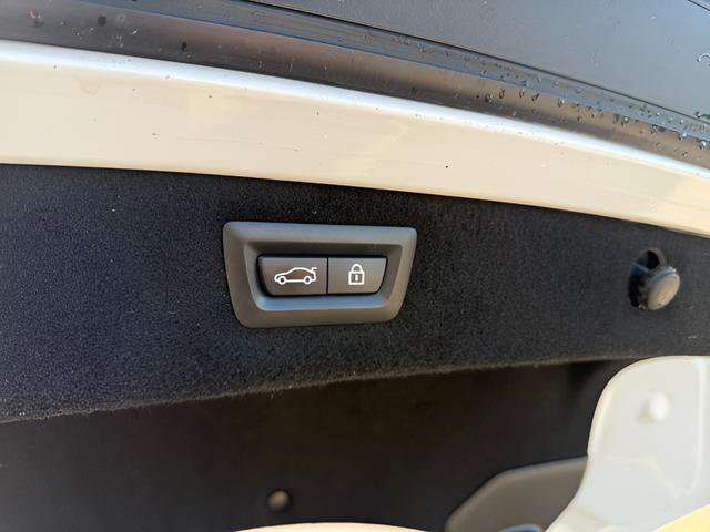 Used 2022 BMW M850i xDrive Coupe w/ Driving Assistance Package image 10