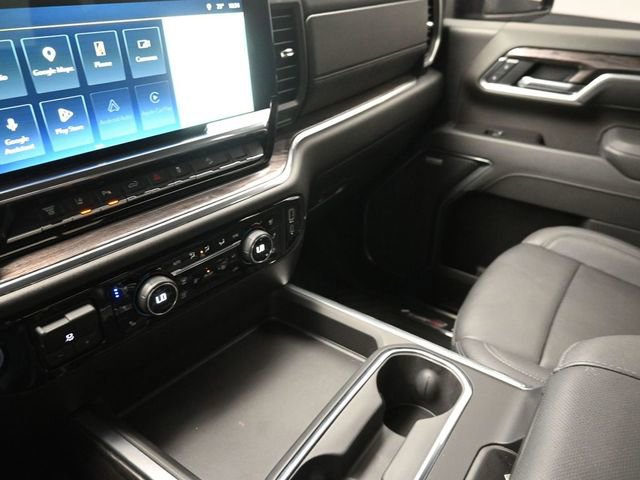 Used 2025 Chevrolet Silverado 2500 LTZ w/ LTZ Convenience Package image 31
