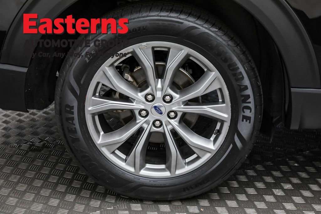 Used 2022 Ford Explorer Limited w/ Equipment Group 301A image 31