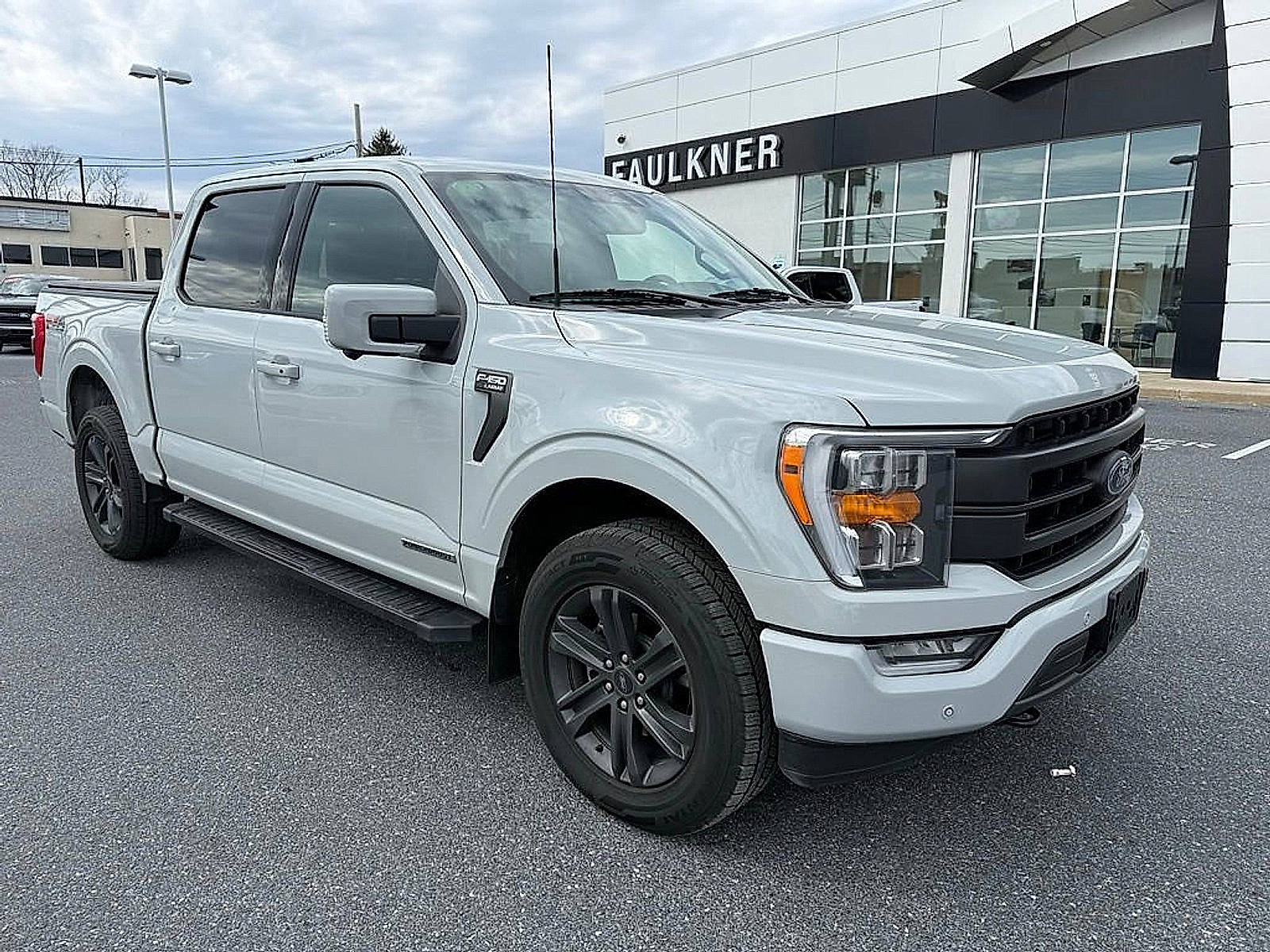 Used 2023 Ford F150 Lariat image 1