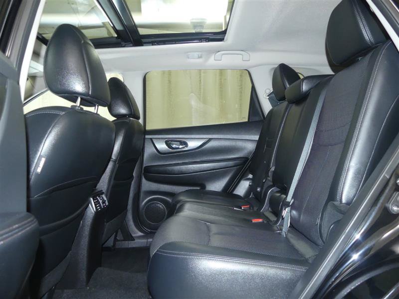 Used 2015 Nissan Rogue SL w/ SL Premium Package AWD/4WD image 24