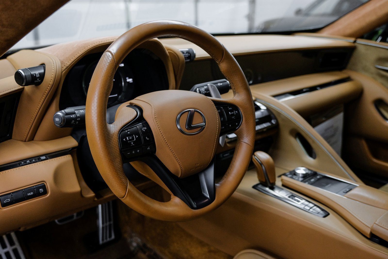 Used 2021 Lexus LC 500 Coupe w/ Performance Package image 21