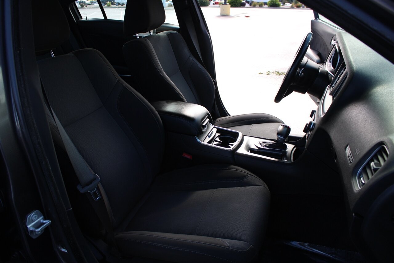 Used 2016 Dodge Charger R/T RWD image 16