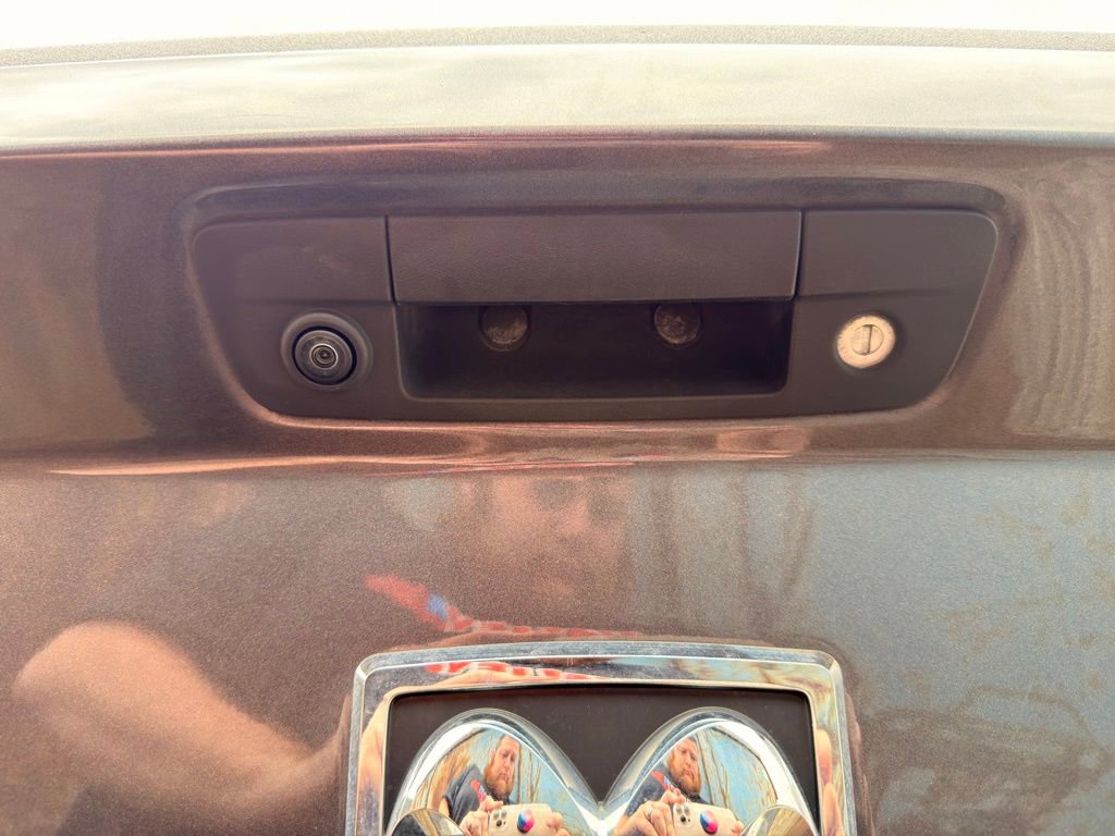 Used 2018 RAM 2500 Tradesman w/ Chrome Appearance Group image 18