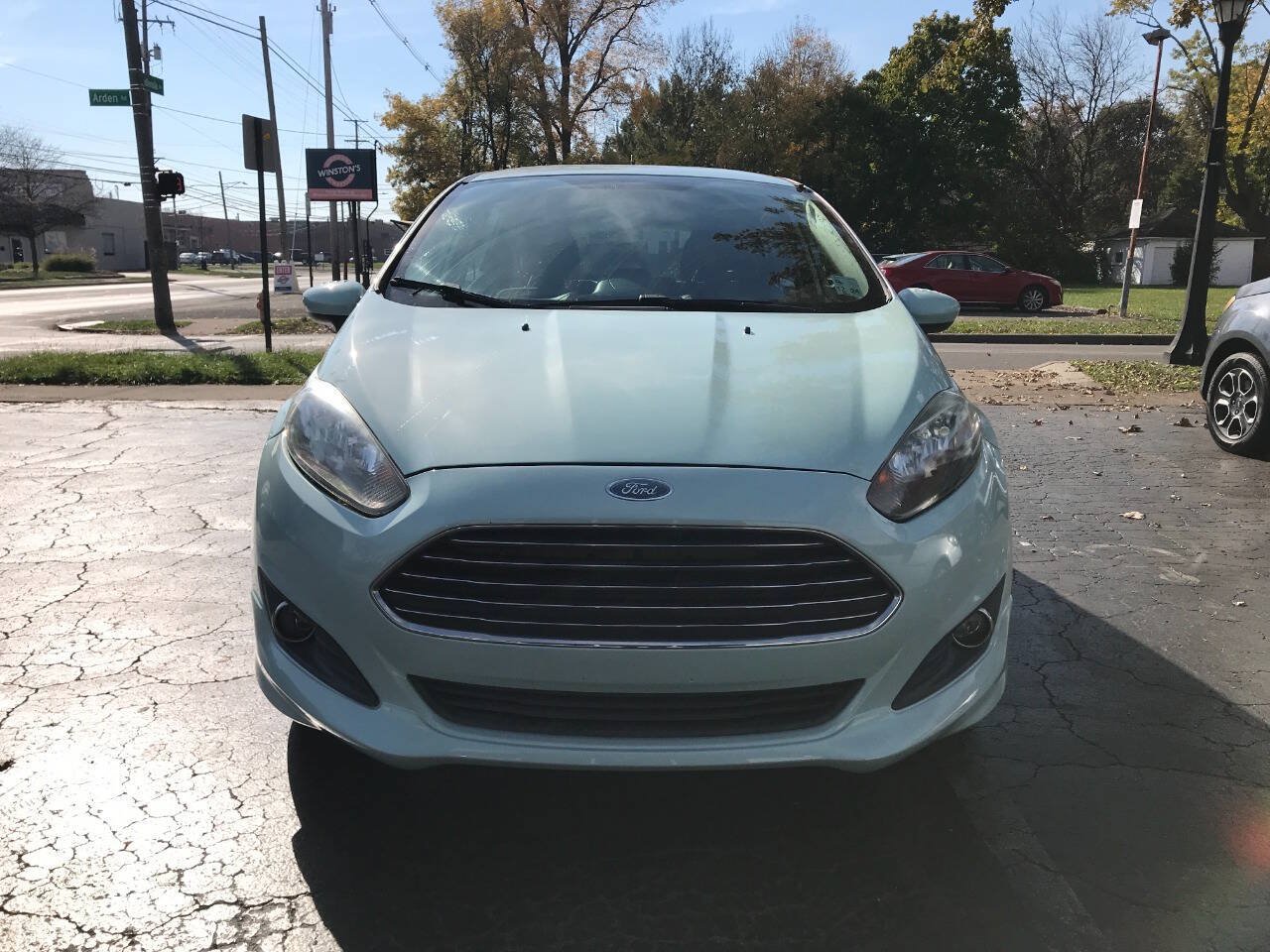 Used 2017 Ford Fiesta SE w/ Equipment Group 201A FWD image 3