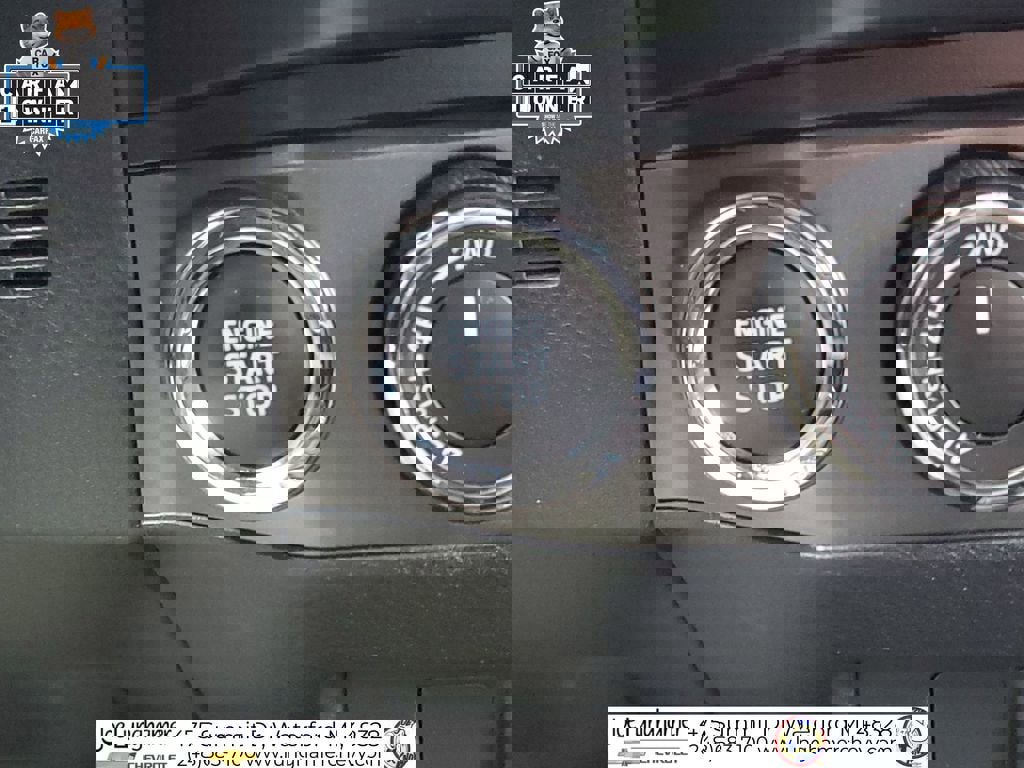 Used 2023 Toyota Tacoma TRD Off-Road image 17