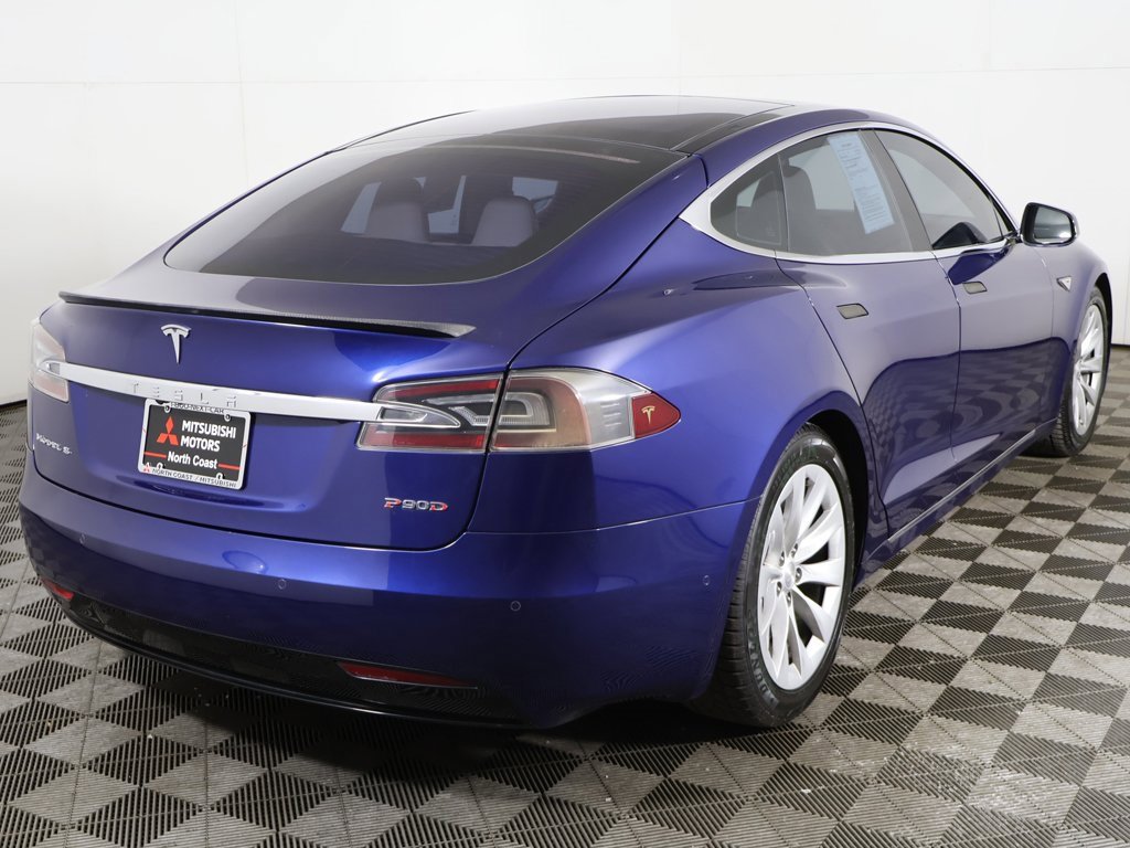Used 2016 Tesla Model S P90D image 10