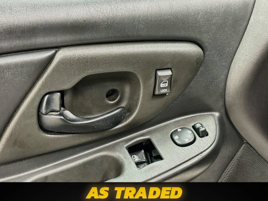 Used 2001 Chevrolet Monte Carlo LS w/ Preferred Equipment Group 1 FWD image 18