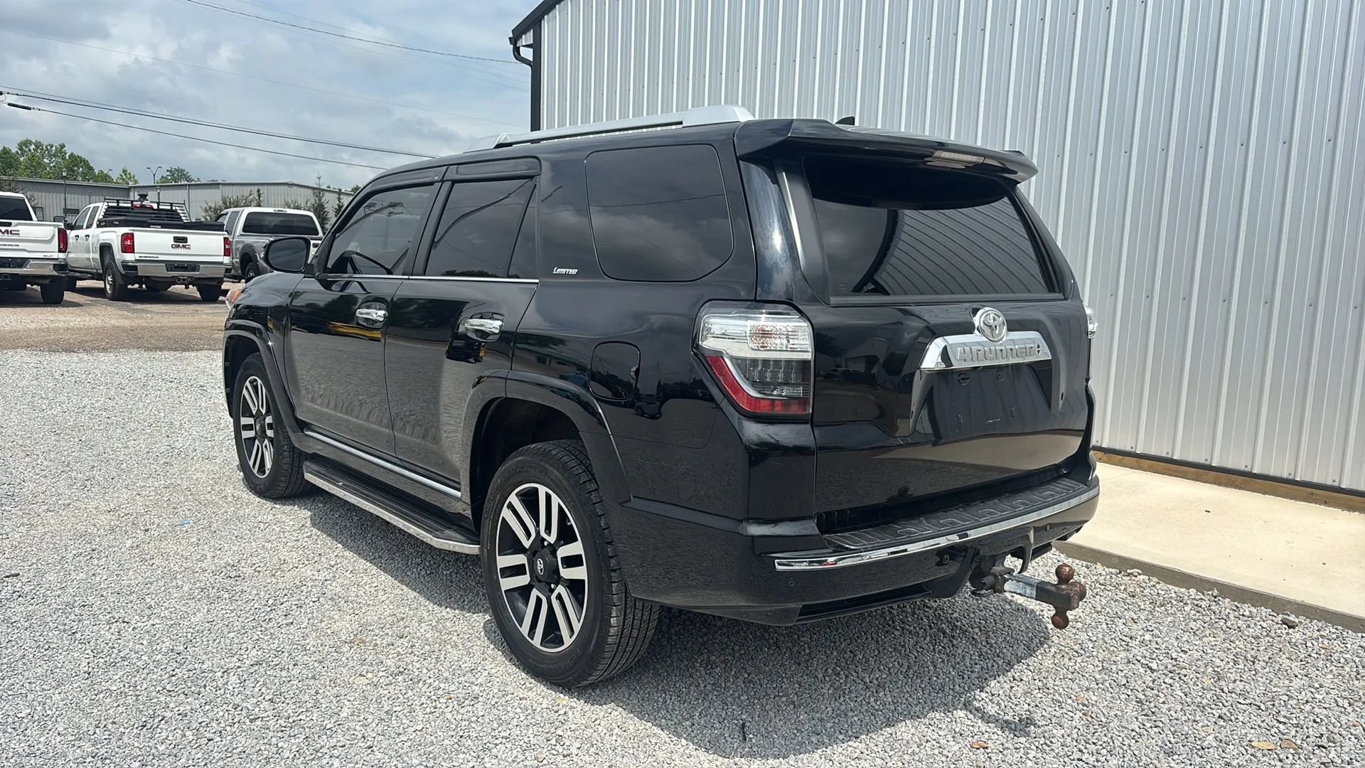 Used 2016 Toyota 4Runner Limited AWD/4WD image 3