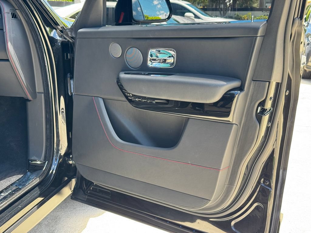 Used 2021 Rolls-Royce Cullinan AWD/4WD image 41