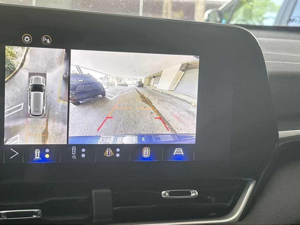 Used 2025 Chevrolet Equinox LT w/ Safety and Technology Package FWD image 19