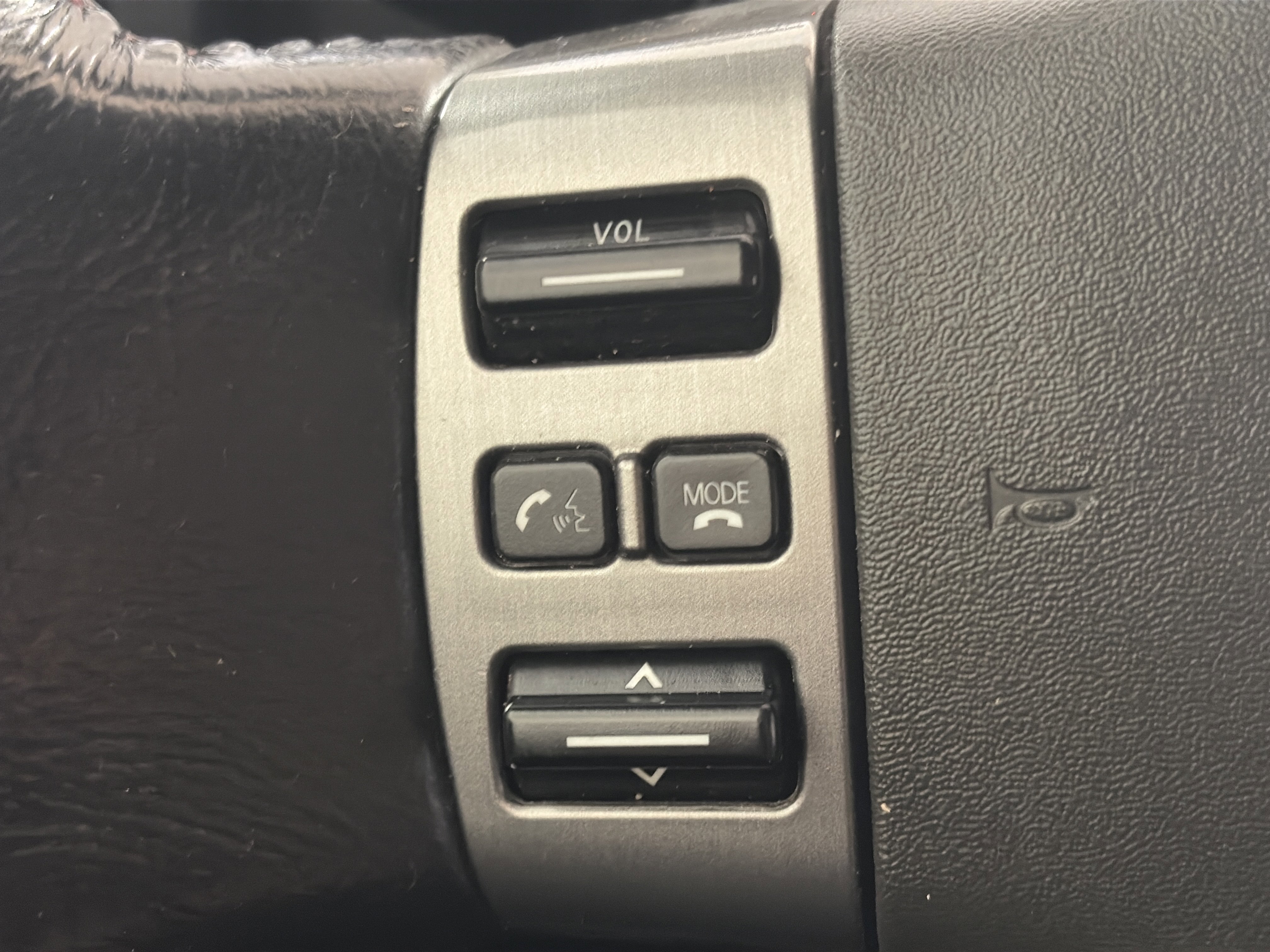 Used 2010 Nissan Titan PRO-4X w/ Pro-4x Leather Pkg image 17