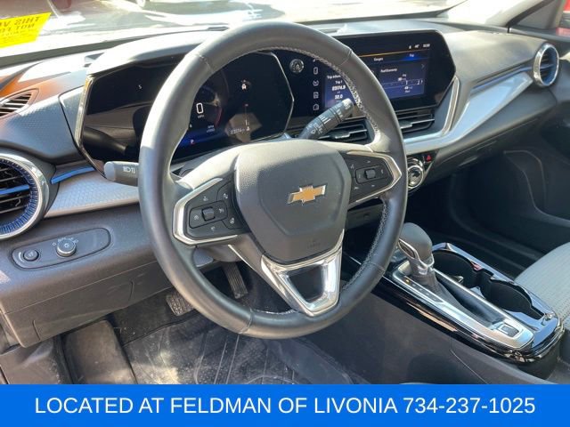 Used 2024 Chevrolet Trax LT w/ Driver Confidence Package image 7