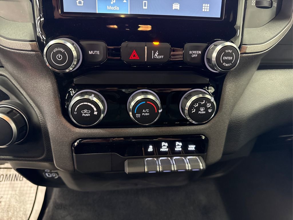 Certified 2025 RAM 1500 Tradesman w/ Night Edition image 33