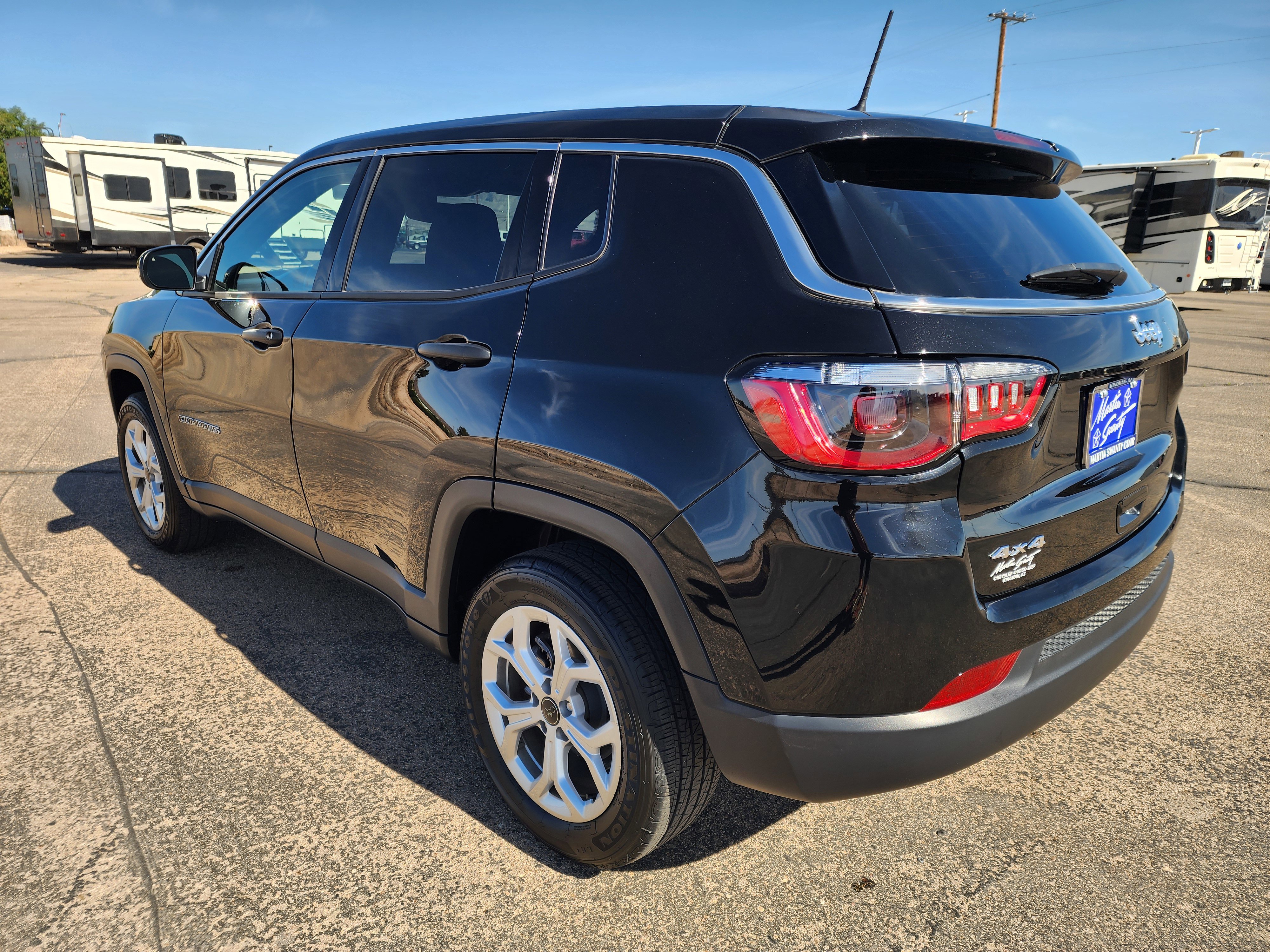 Used 2025 Jeep Compass Sport AWD/4WD image 6