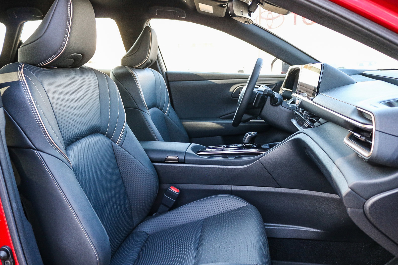 Used 2025 Toyota Crown Signia image 16