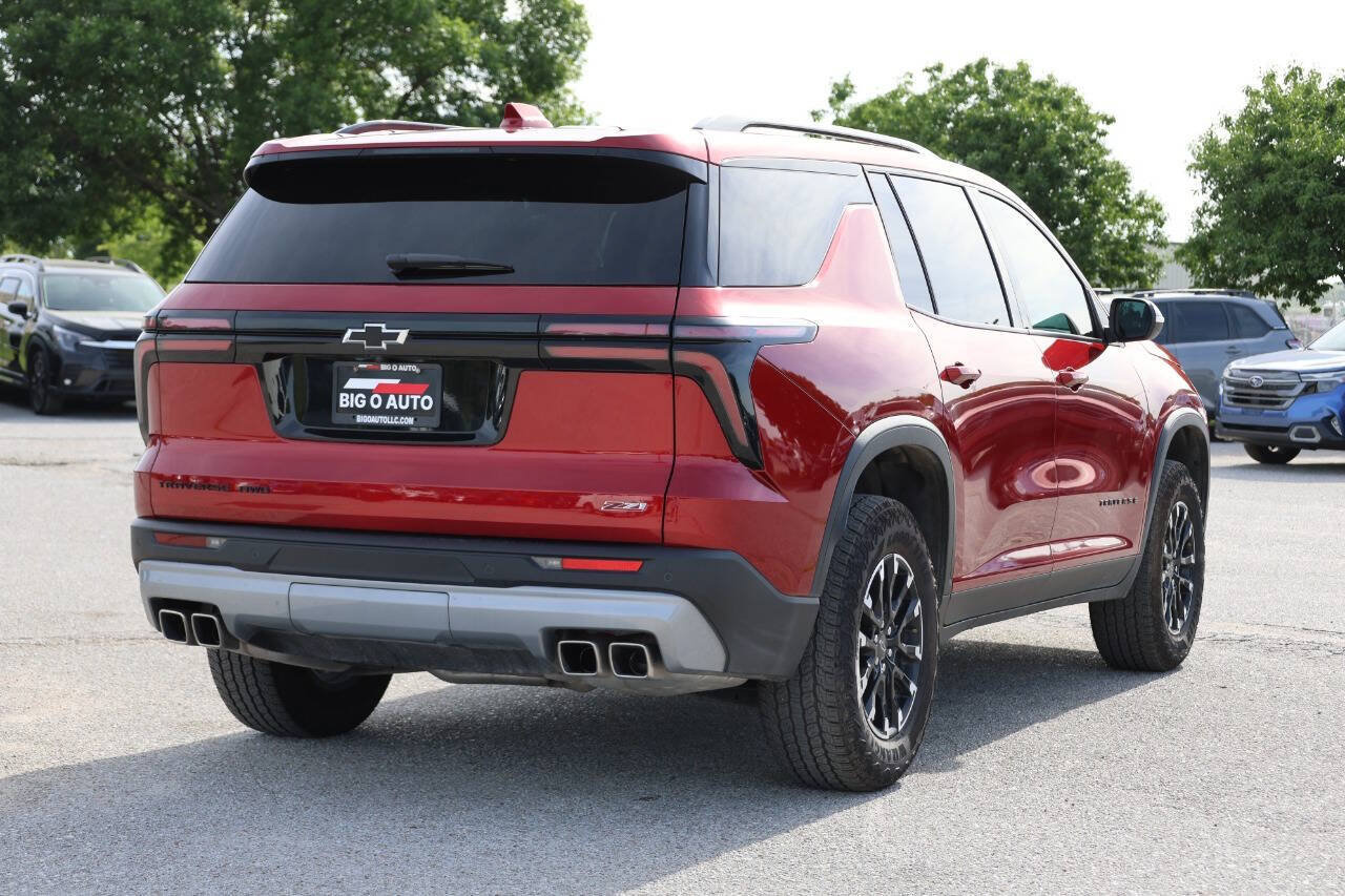 Used 2025 Chevrolet Traverse Z71 AWD/4WD image 9