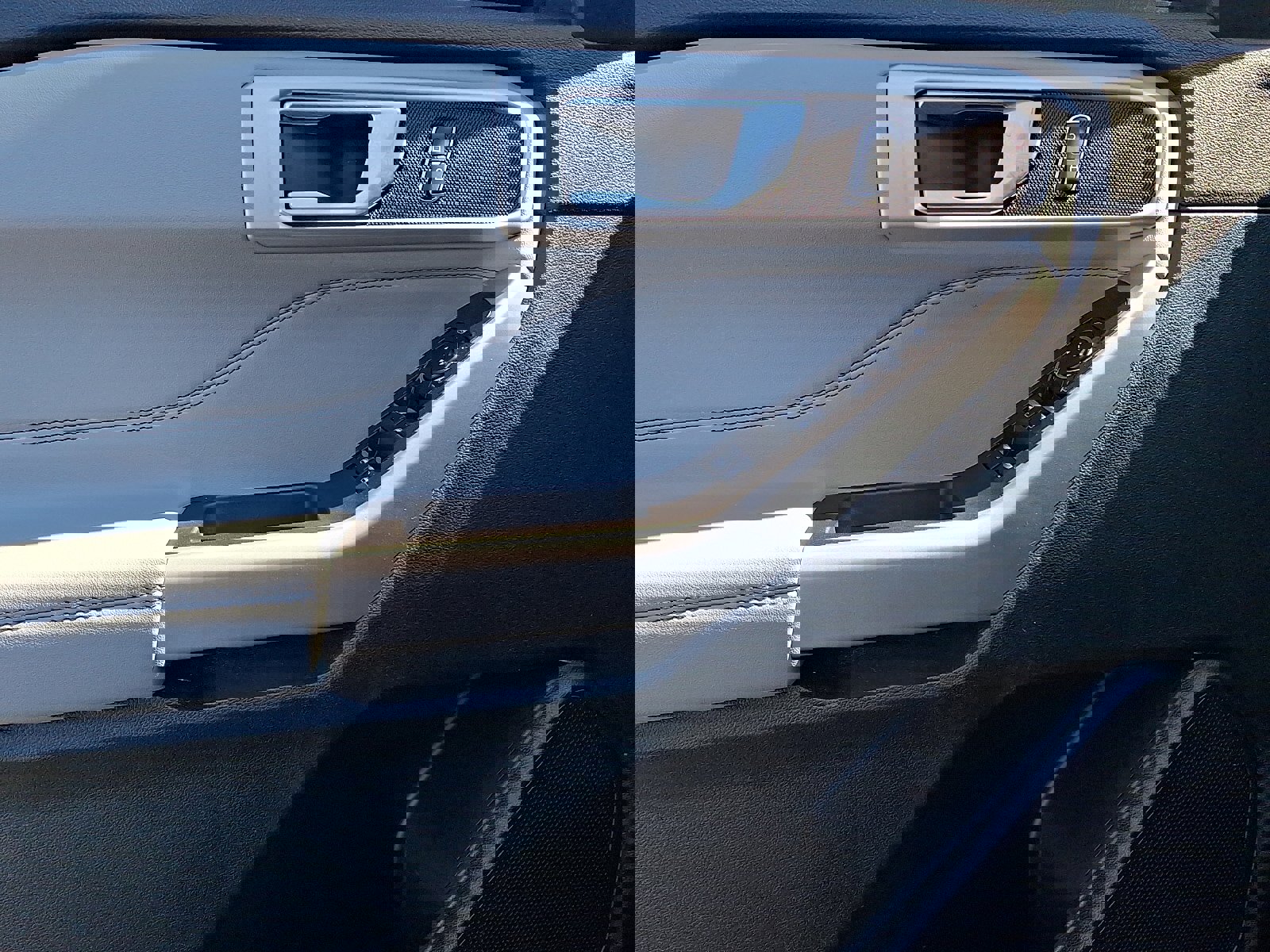 Certified 2023 Ford Explorer XLT w/ Equipment Group 202A image 13