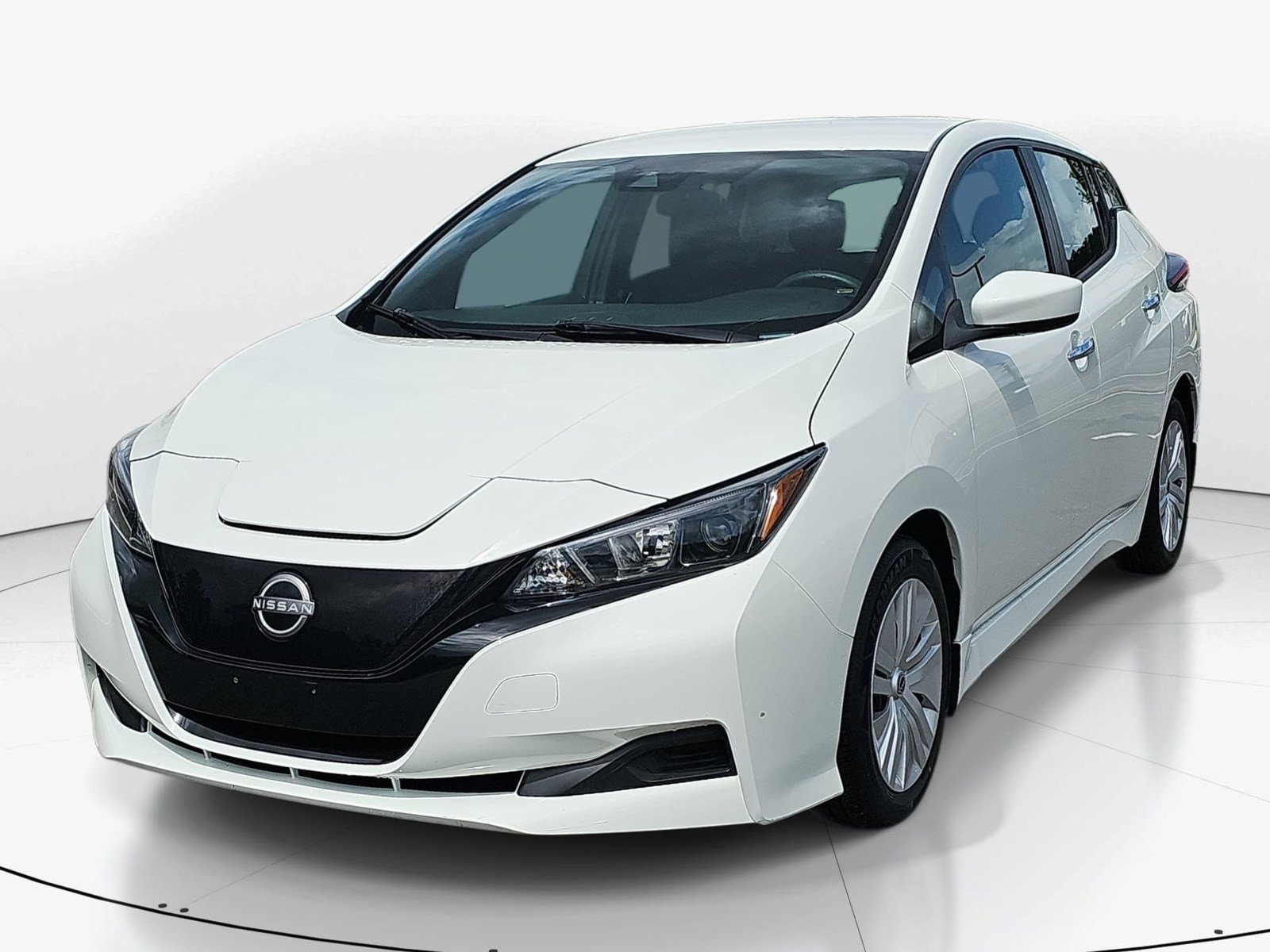 Used 2024 Nissan Leaf S FWD image 8
