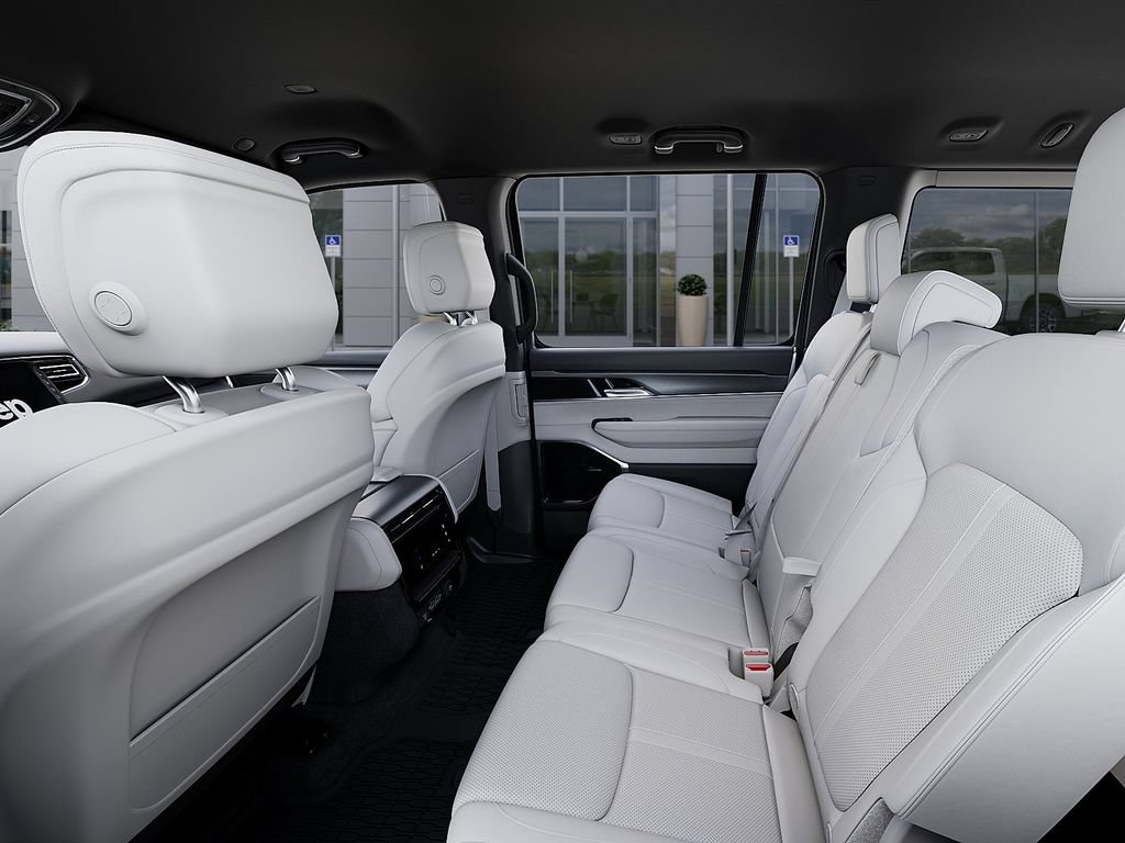 New 2026 Jeep Grand Wagoneer Limited w/ 8-Passenger Seating Package AWD/4WD image 23