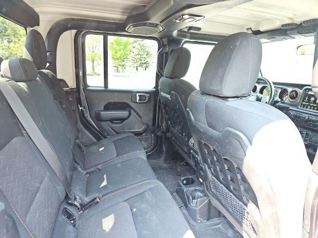 Used 2022 Jeep Gladiator Mojave w/ Cold Weather Group image 16