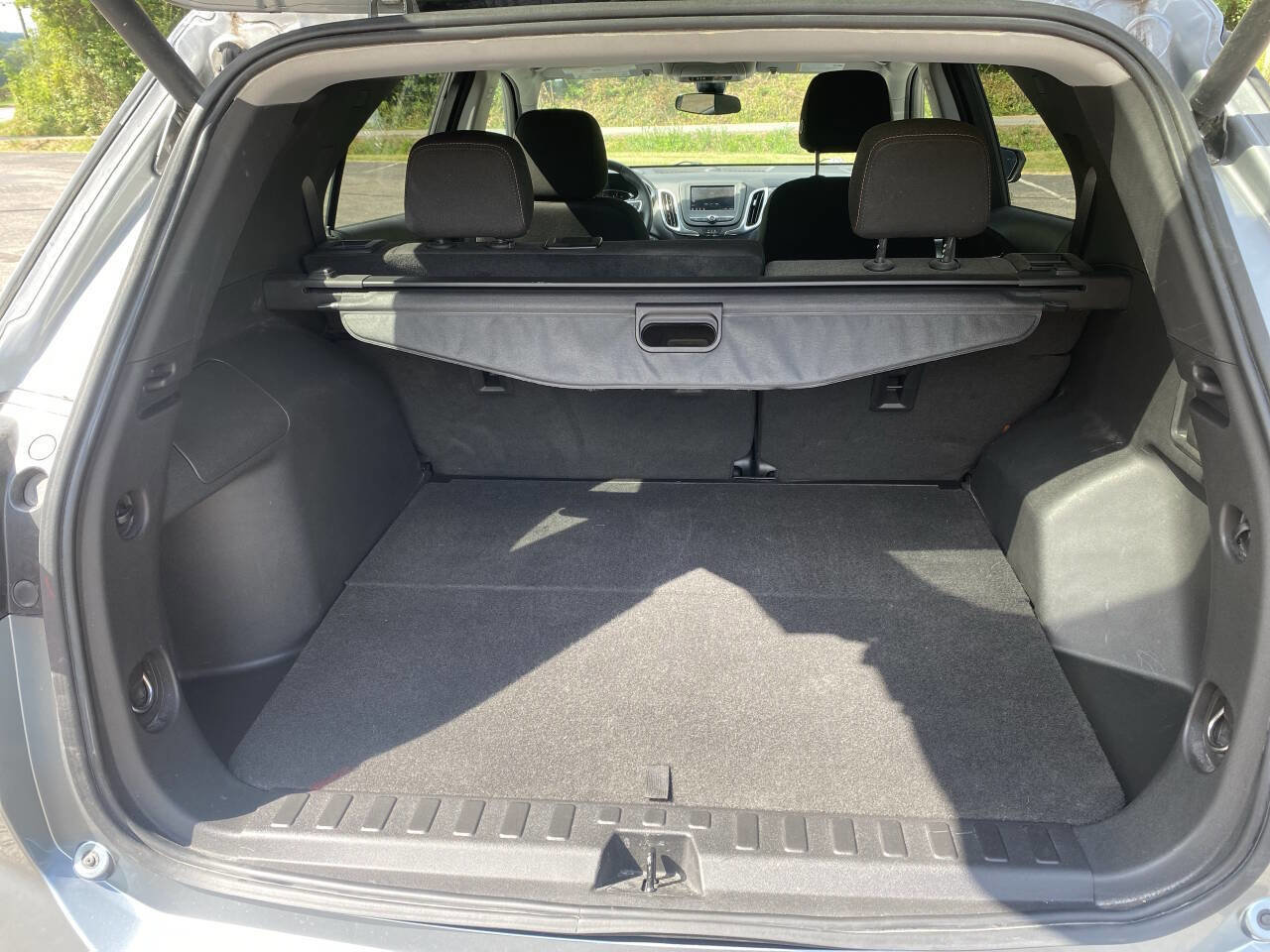 Used 2023 Chevrolet Equinox LT w/ Driver Convenience Package image 8