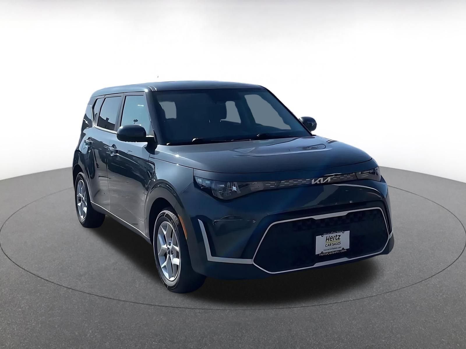 Used 2025 Kia Soul LX w/ LX Technology Package image 3