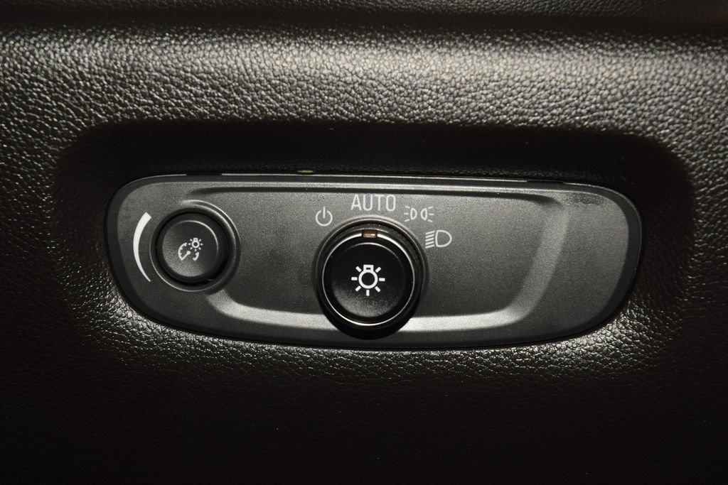 Used 2023 Chevrolet Traverse LS w/ Safety Package FWD image 33