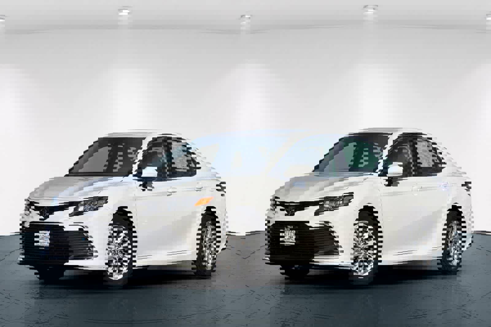 Used 2024 Toyota Camry LE AWD/4WD image 1