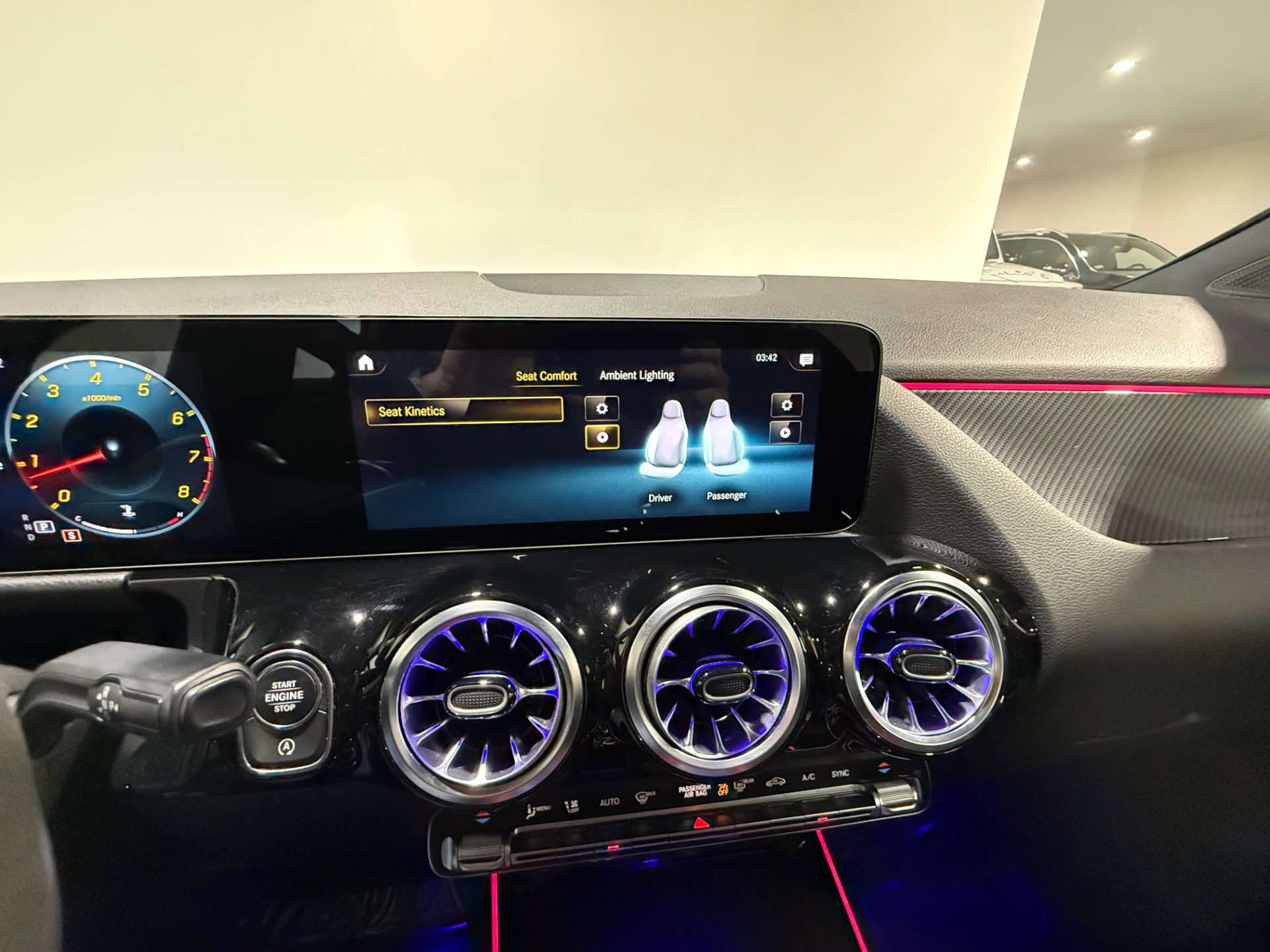 Used 2022 Mercedes-Benz GLA 35 AMG 4MATIC w/ Premium Package Lite image 46