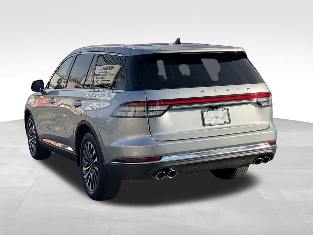 Used 2023 Lincoln Aviator AWD w/ Premium Package image 5
