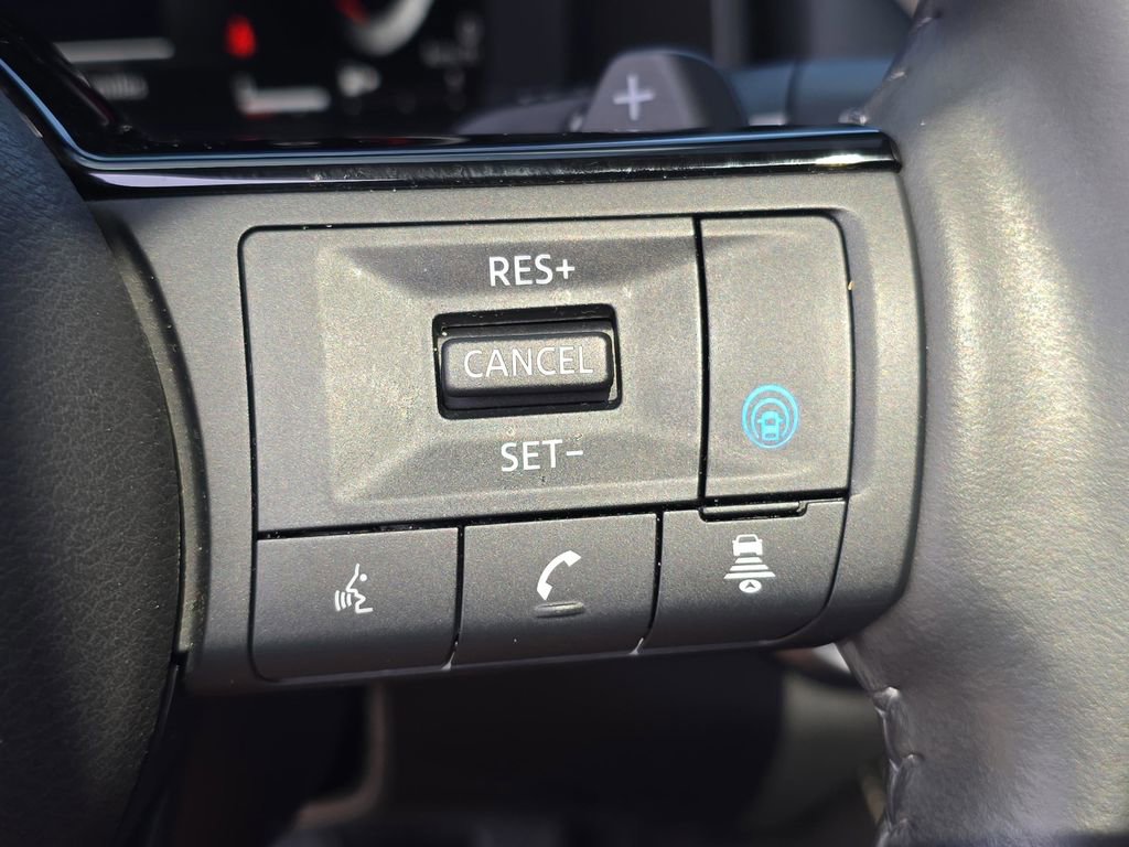 Used 2023 Nissan Rogue Platinum w/ Platinum Premium Package image 24