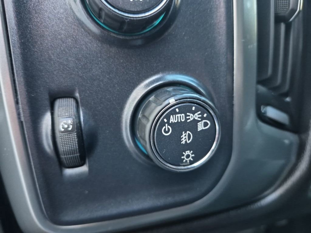 Used 2018 Chevrolet Silverado 1500 LT w/ All Star Edition image 19