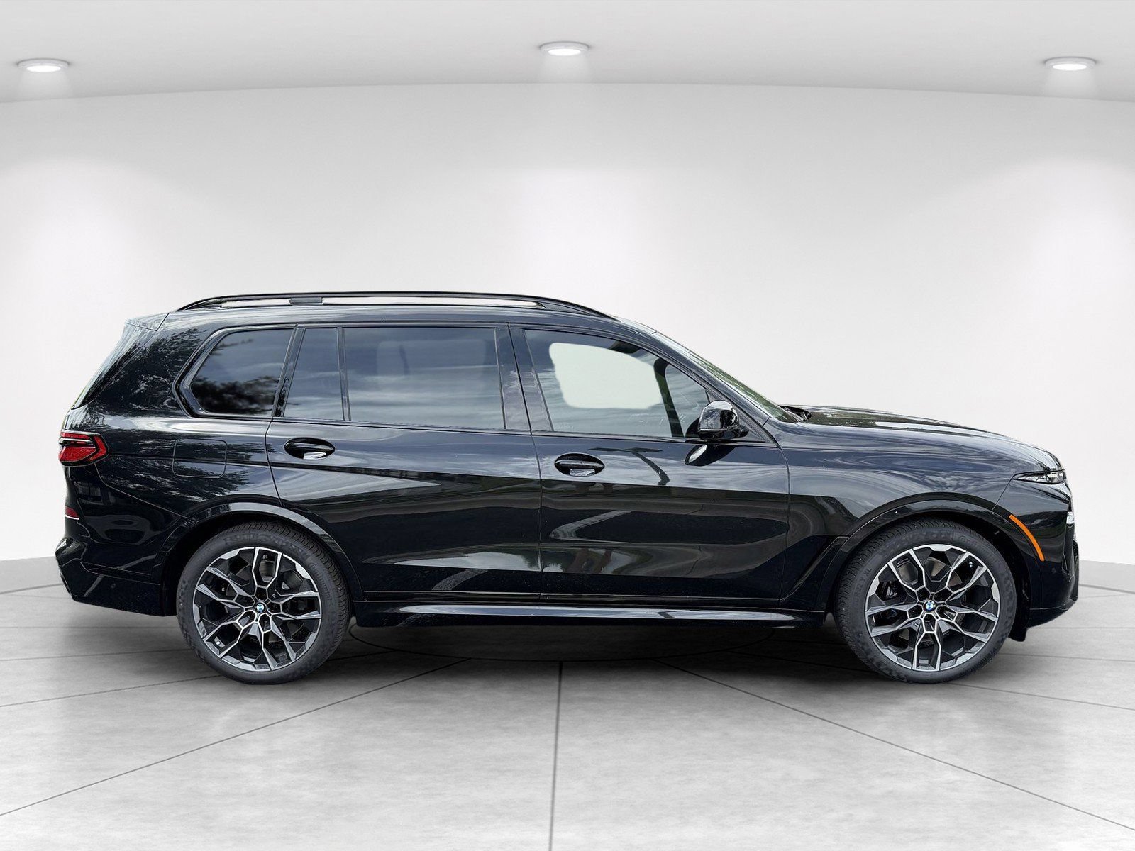 New 2027 BMW X7 M60i AWD/4WD image 3