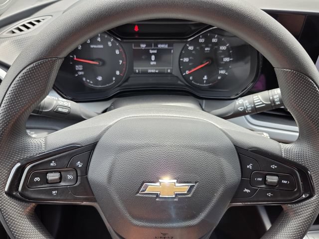 Used 2025 Chevrolet Trax LS w/ LS Convenience Package FWD image 18