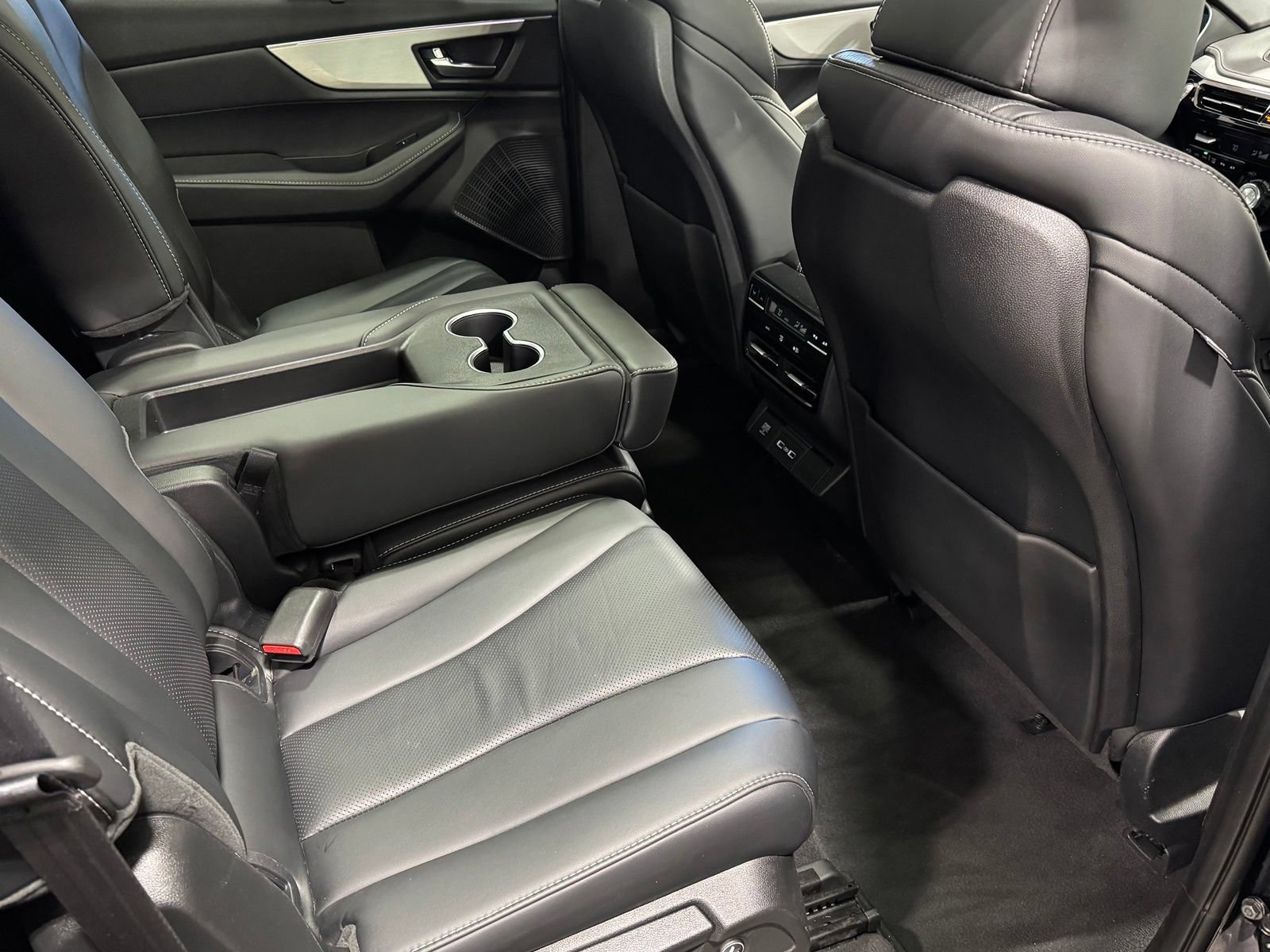 Used 2023 Acura MDX w/ Technology Package AWD/4WD image 46