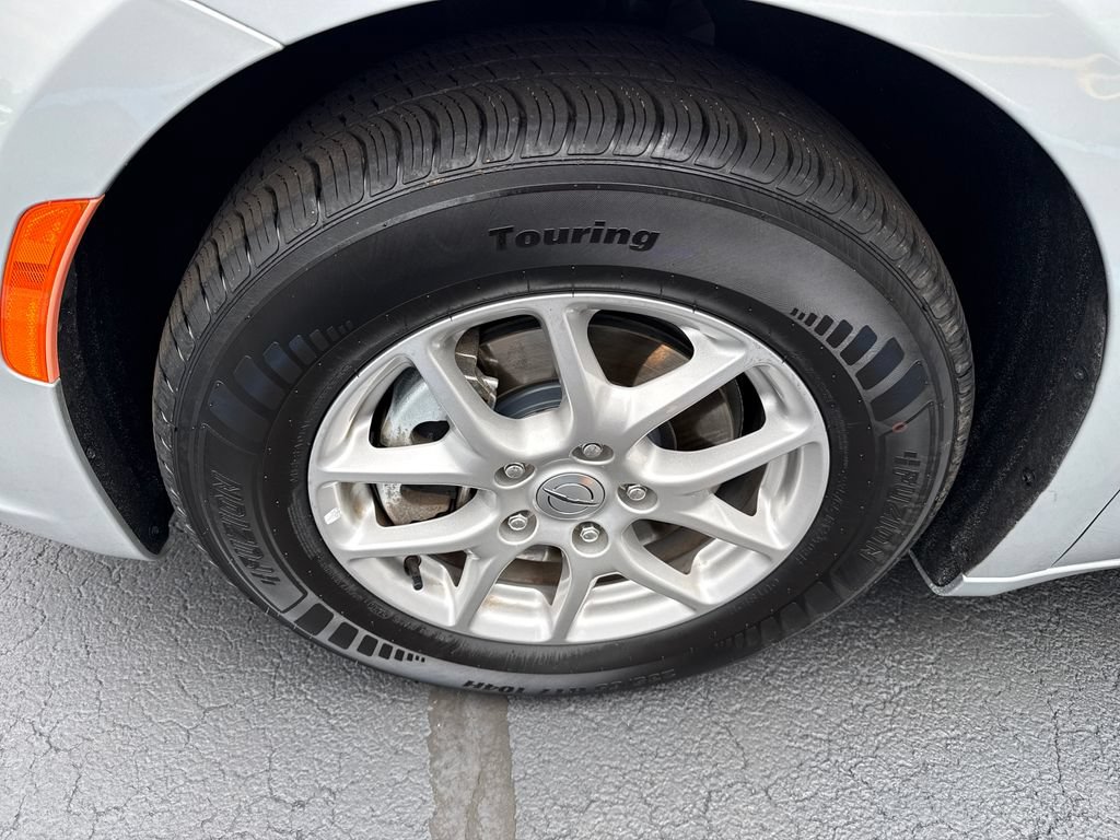 Used 2024 Chrysler Pacifica Touring-L FWD image 24