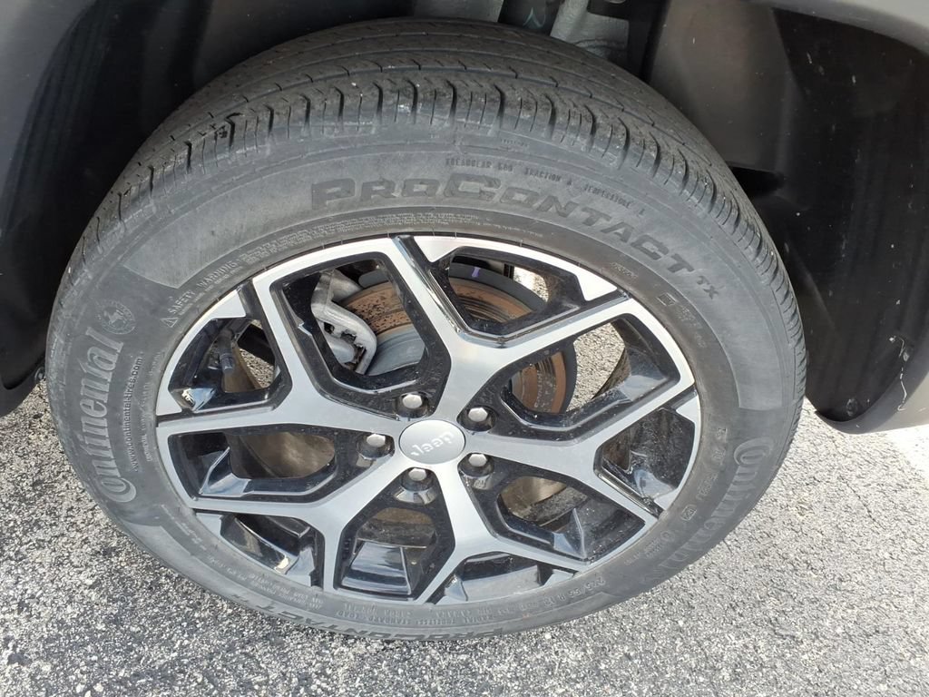 Certified 2024 Jeep Compass Limited AWD/4WD image 5