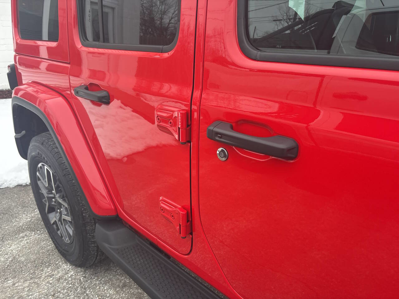 Used 2024 Jeep Wrangler Unlimited Sahara w/ Safety Group AWD/4WD image 15