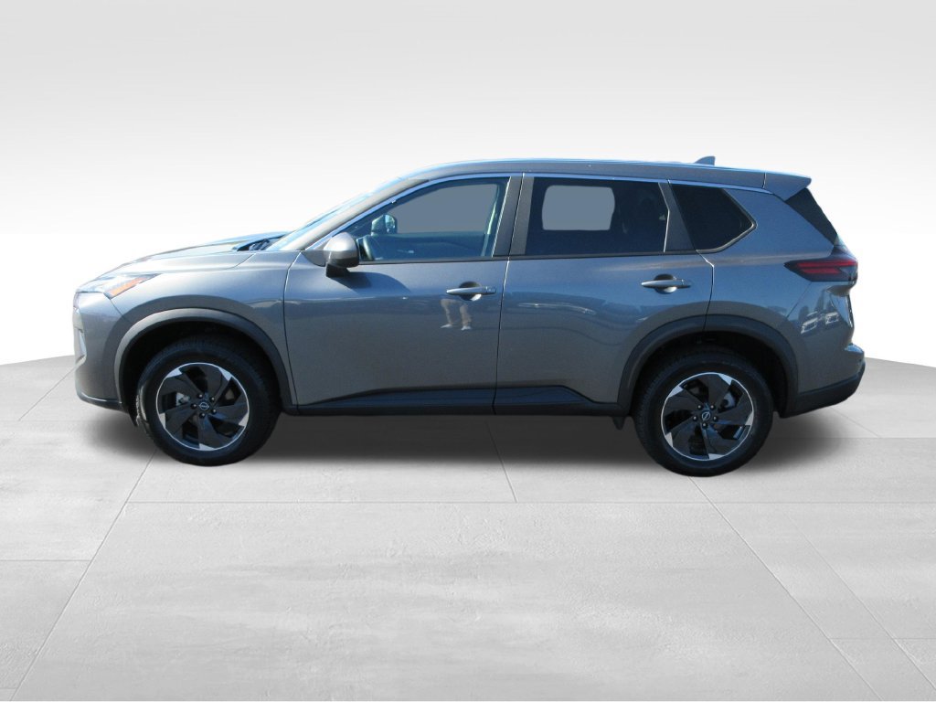 Used 2026 Nissan Rogue SV AWD/4WD image 2
