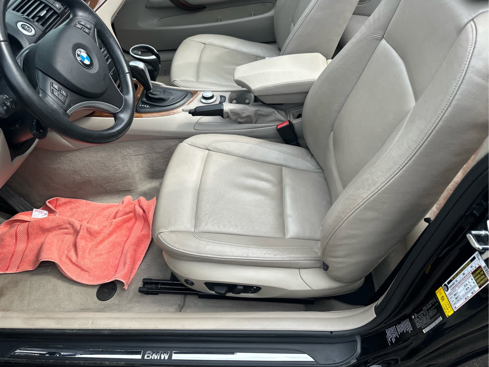 Used 2008 BMW 135i Convertible image 11