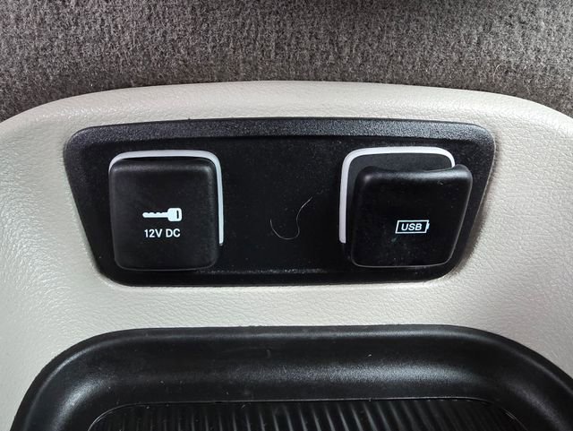 Used 2017 Chrysler Pacifica Touring w/ Tire & Wheel Group FWD image 20