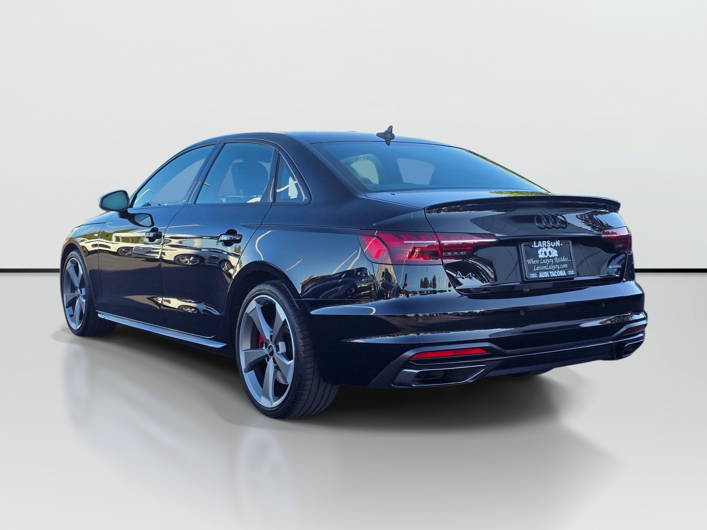 Used 2023 Audi A4 2.0T Premium Plus w/ Premium Plus Package AWD/4WD image 4
