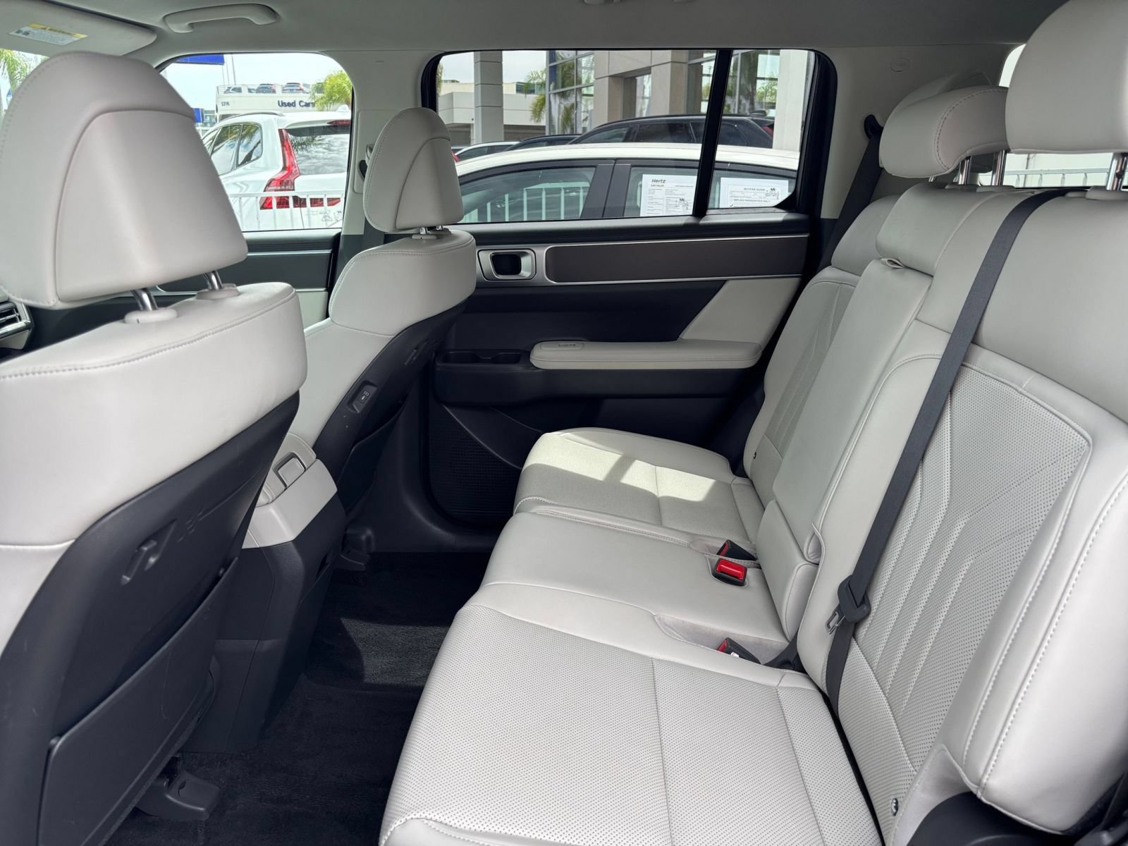 Used 2025 Hyundai Santa Fe SEL FWD image 27
