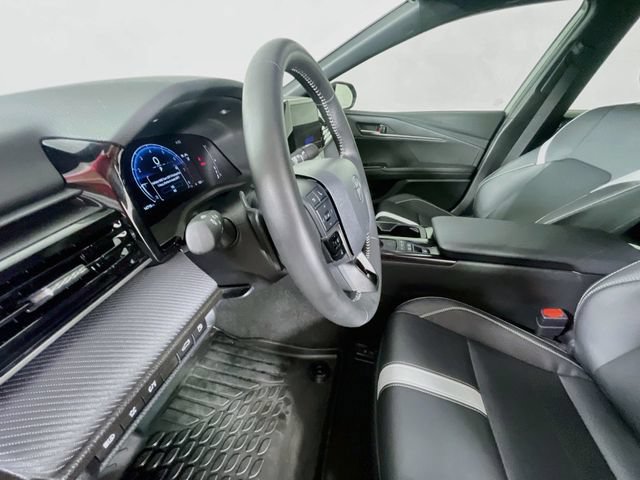 Used 2026 Toyota Camry SE FWD image 21