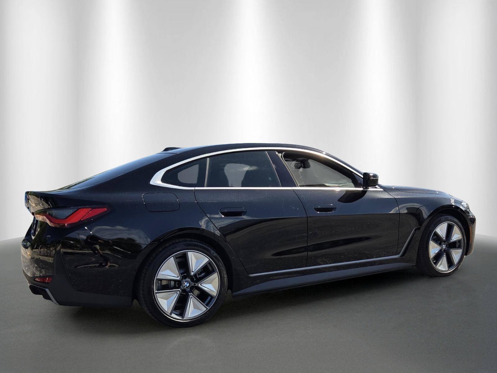 New 2026 BMW i4 eDrive40 w/ Premium Package RWD image 7