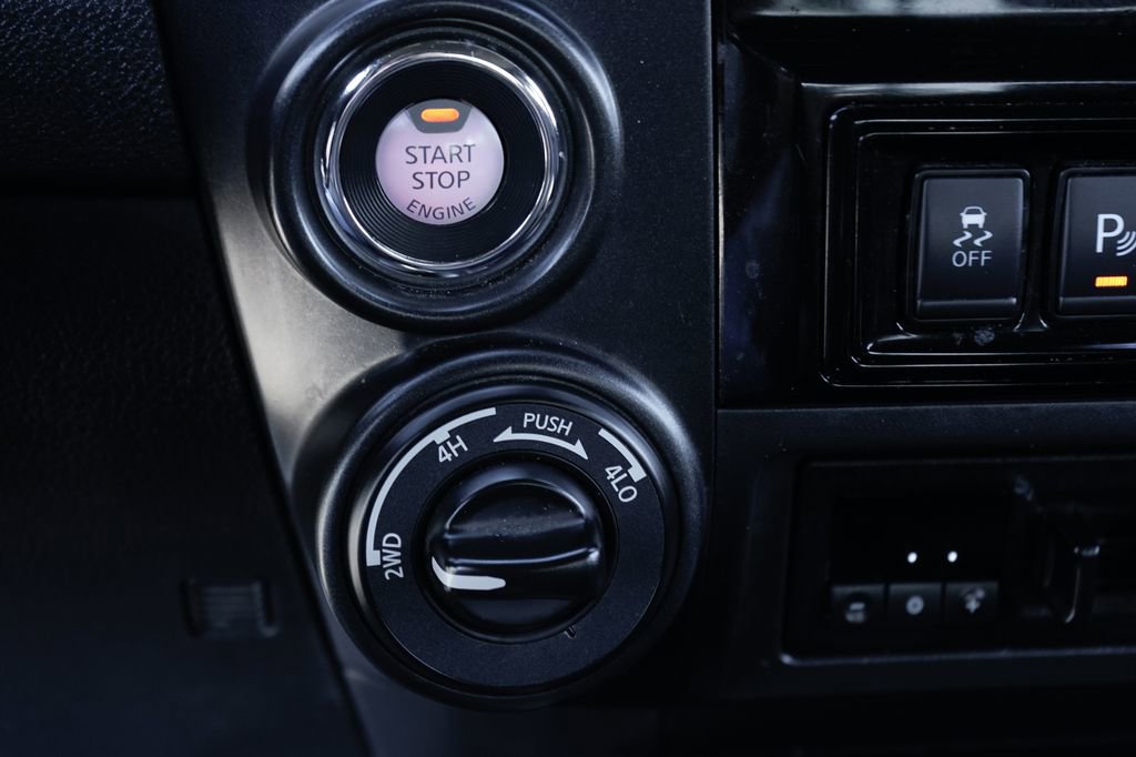 Used 2021 Nissan Titan PRO-4X w/ Pro-4x Utility Package AWD/4WD image 32
